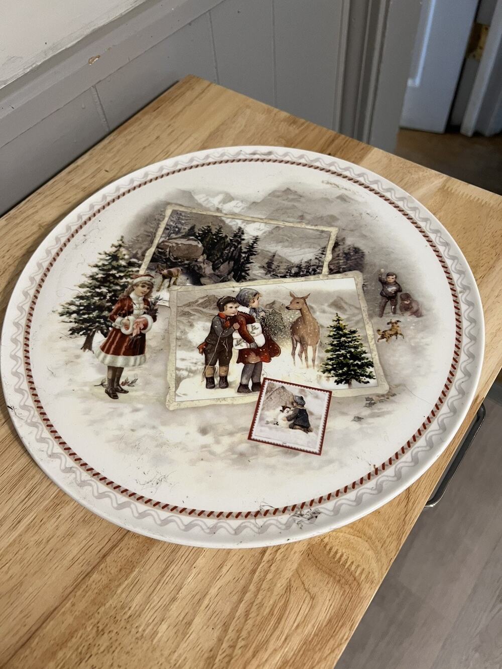 Villeroy and Boch Winter Souvenirs Cake Plate from Germany